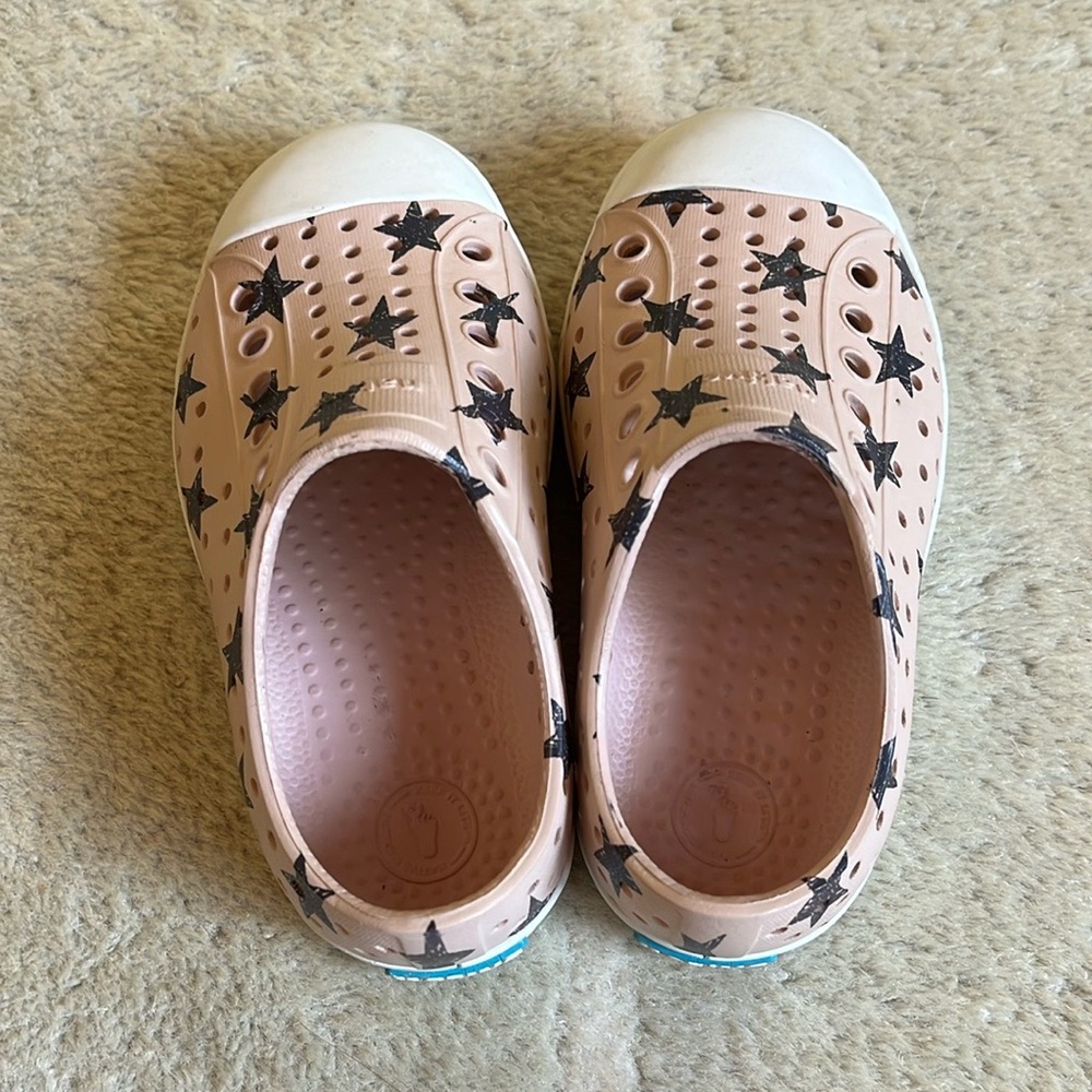 Native Shoes - Picture 2 of 13
